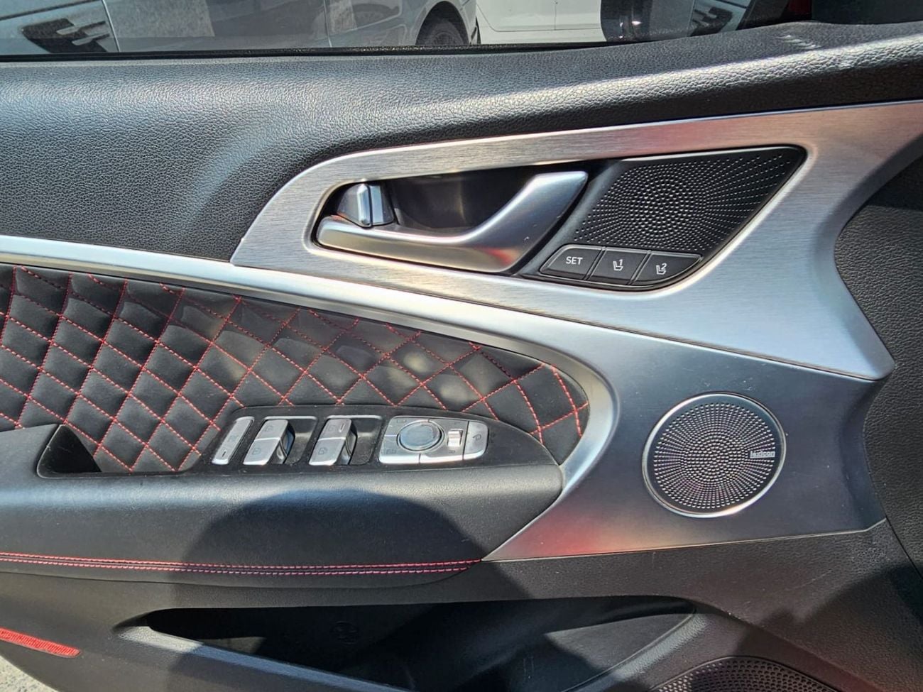 جينيسس G70 PRESTIGE جينيسيس G70 بريستيج 2.0 لتر 4 سلندر تيربو