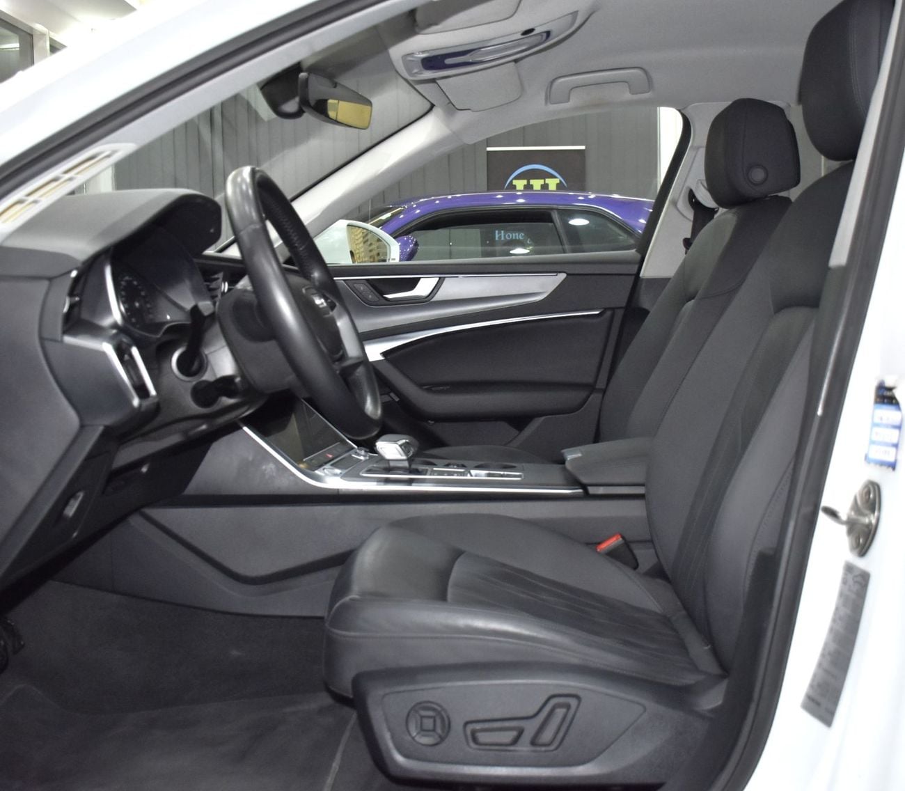 أودي A6 45 TFSI عرض ممتاز لسيارة أودي A6 45TFSi (موديل 2020) باللون الأبيض بمواصفات خليجية