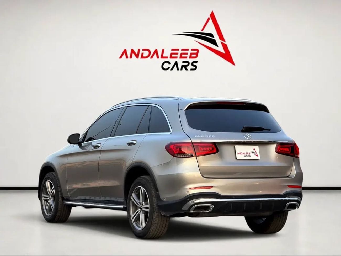 مرسيدس بنز GLC 300 GLC 300 | | Premium SUV | 2.0l V4