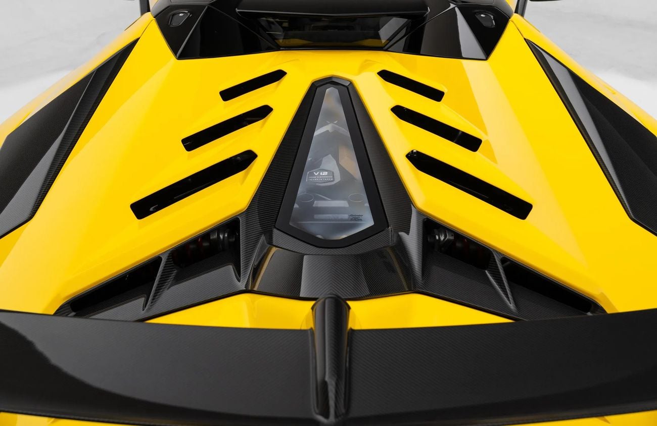 لامبورغيني أفينتادور 6.5L V12 Naturally Aspirated Engine