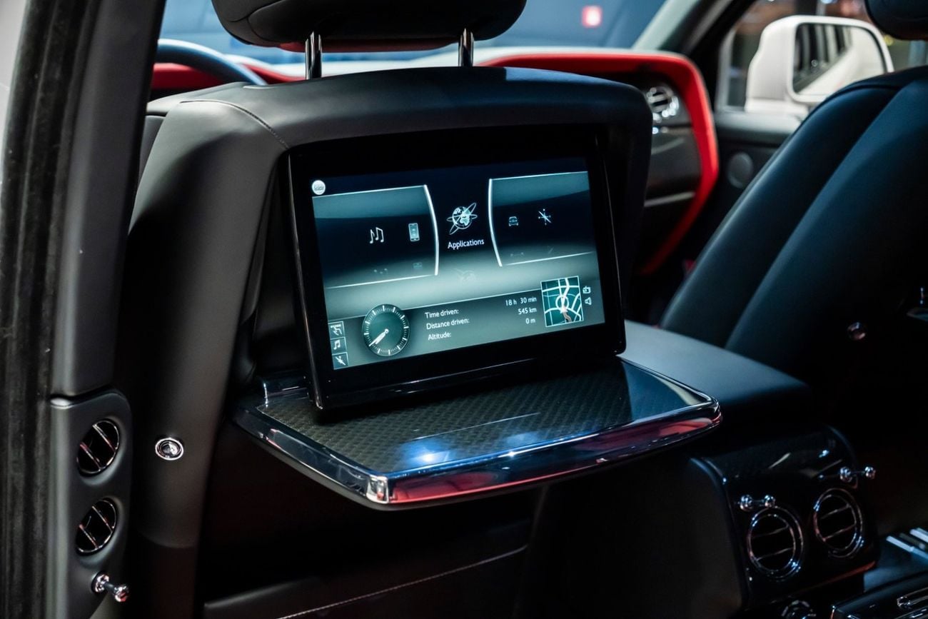 Rolls Royce Cullinan BLACK BADGE