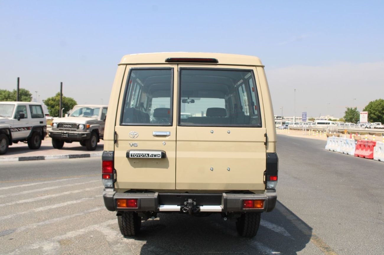 Toyota Land Cruiser 70 LC 78 HARDTOP 4.0L MT