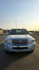 Toyota Land Cruiser VXR V8 5.7L GCC Specs