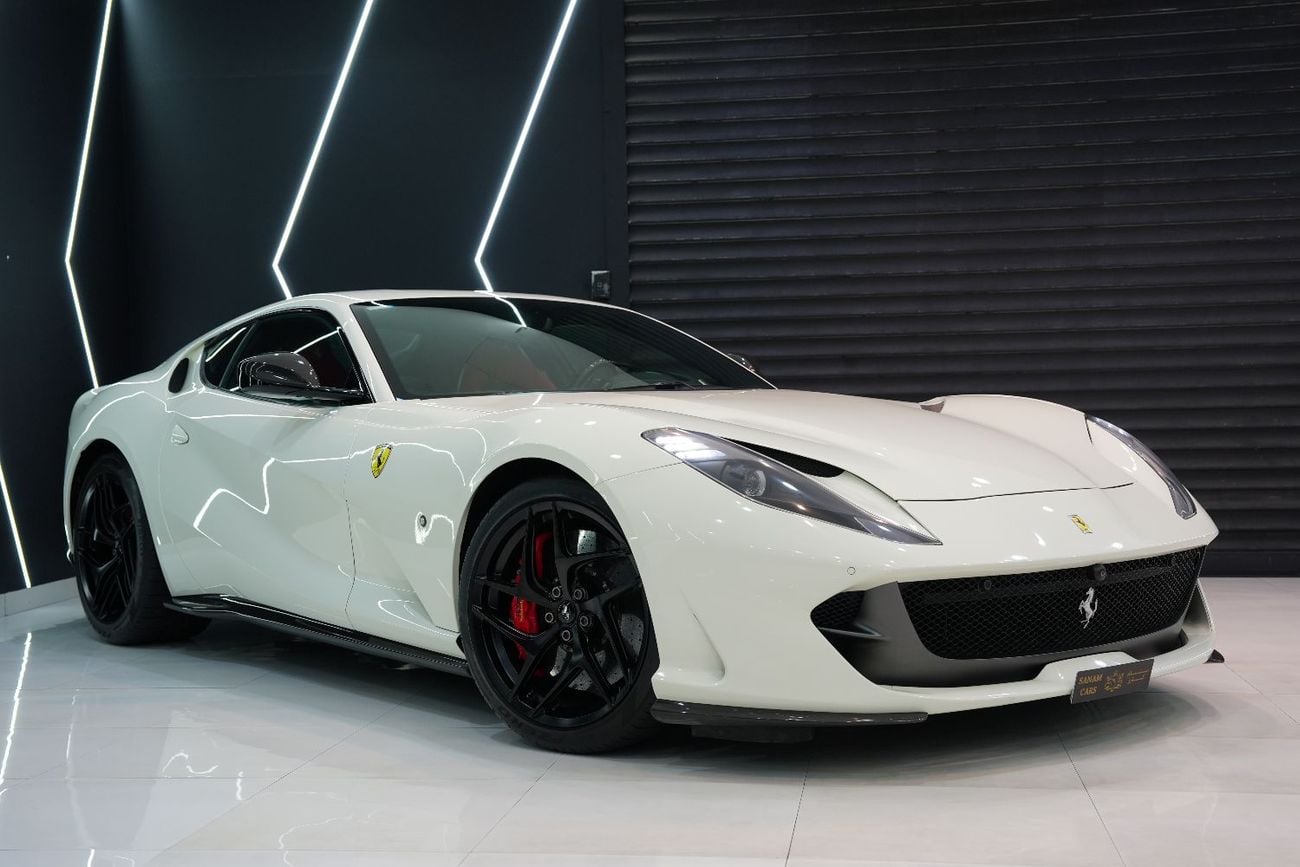 فيراري 812 GTS SUPERFAST | شاشة عرض للركاب | باقة ألياف الكربون | مواصفات دول مجلس التعاون الخليجي!!