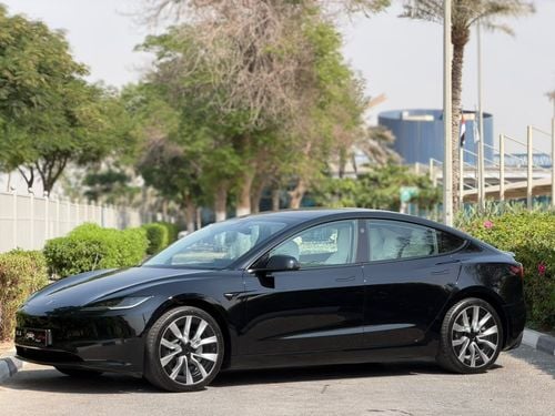 Tesla Model 3 LONG RANGE