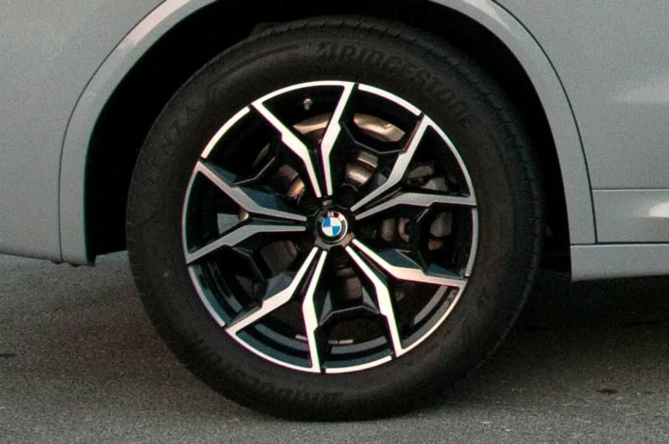 BMW X3 XDRIVE 30i M SPORT | GCC Specs | AGMC Service Contract And Warranty - 24/11/