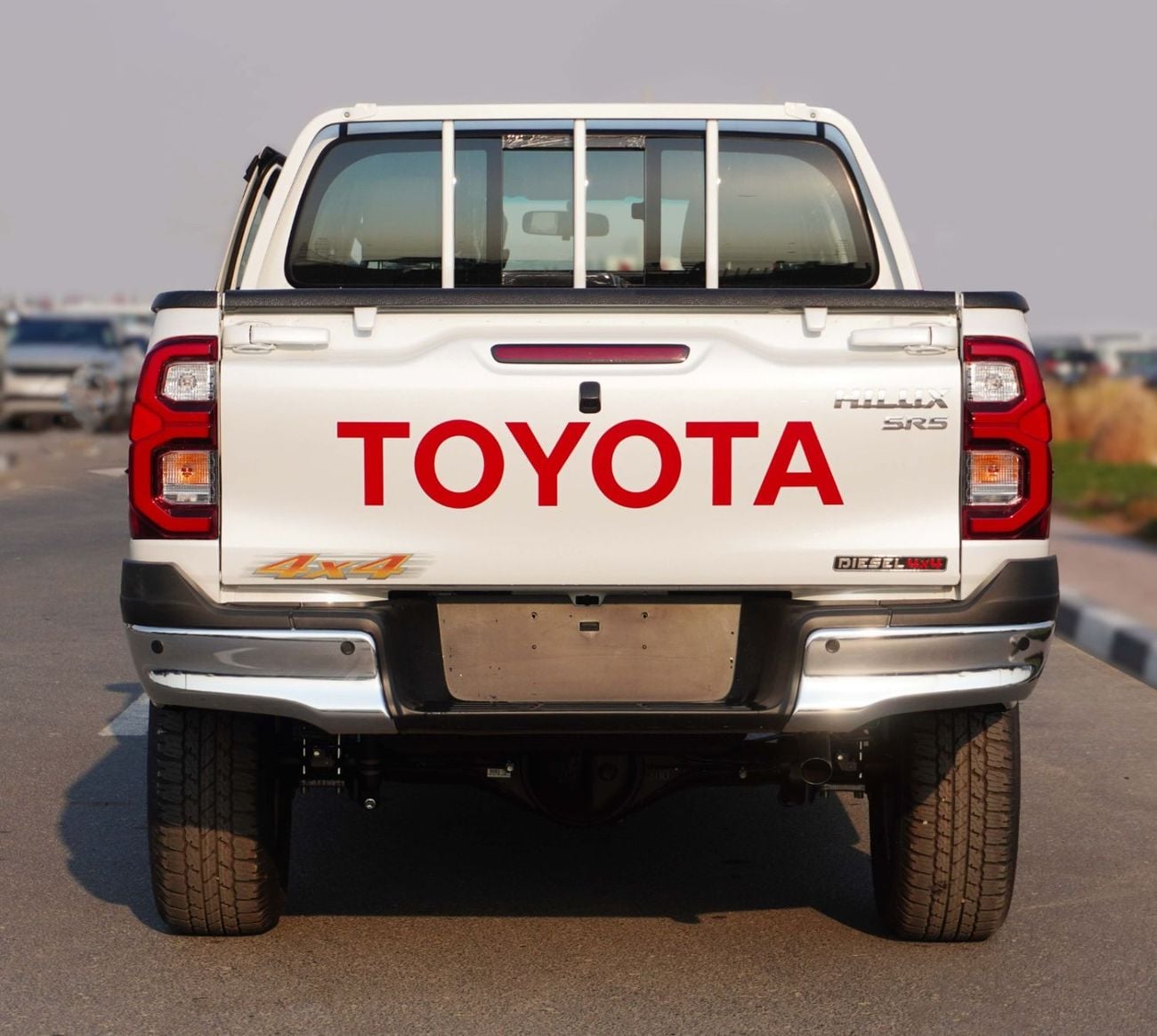 Toyota Hilux SR5 *2026 MODEL: TOYOTA HILUX 4X4 DC 2.4L DIESEL A/T FULL OPTION W/O COOL BOX*