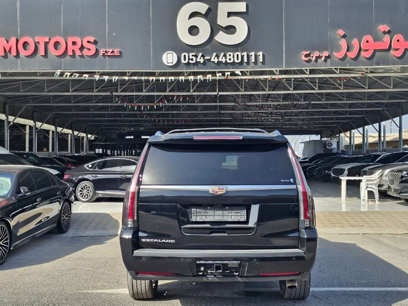 كاديلاك إسكاليد ESV PREMIUM LUXURY