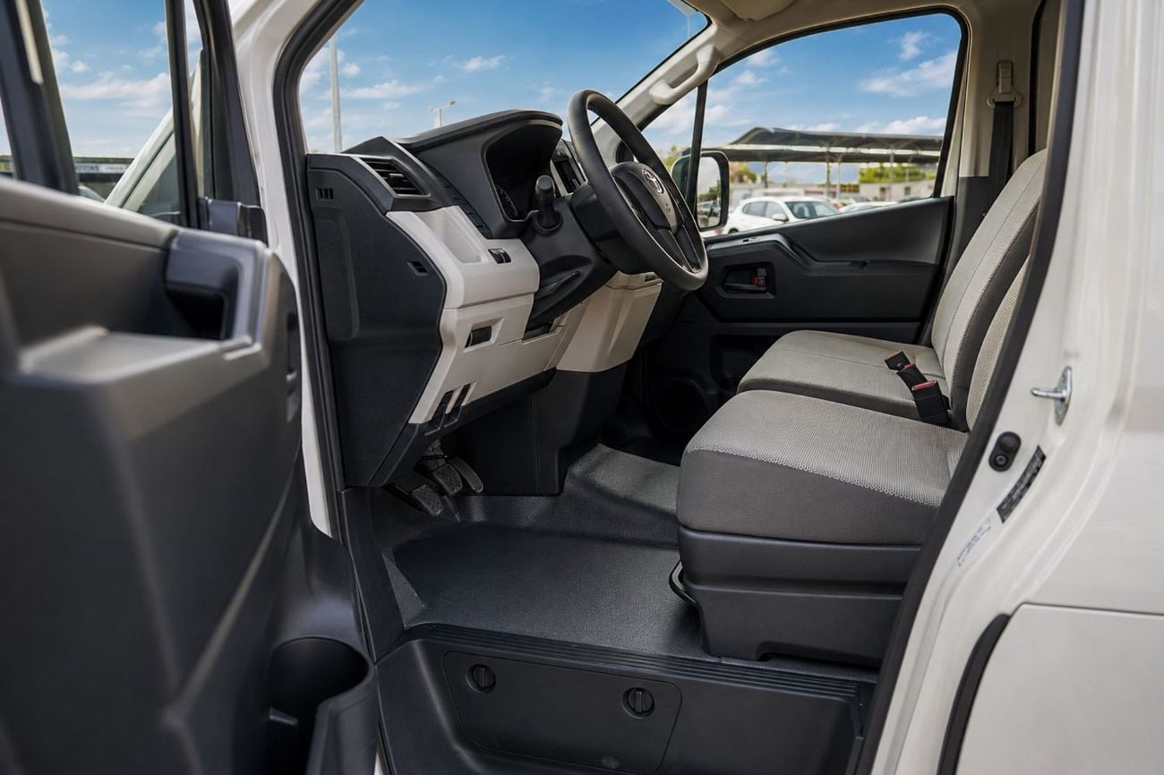 Toyota Hiace 2.7L Turbo Diesel, 4-Cylinder