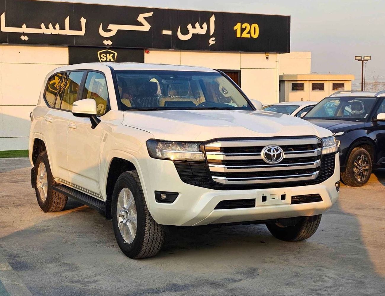 Toyota Land Cruiser GXR TWIN TURBO BASIC || PETROL AT 3.5L V6 4WD | DRIVER PWR SEAT (CODE # GXRPB2O) WHITE 2026