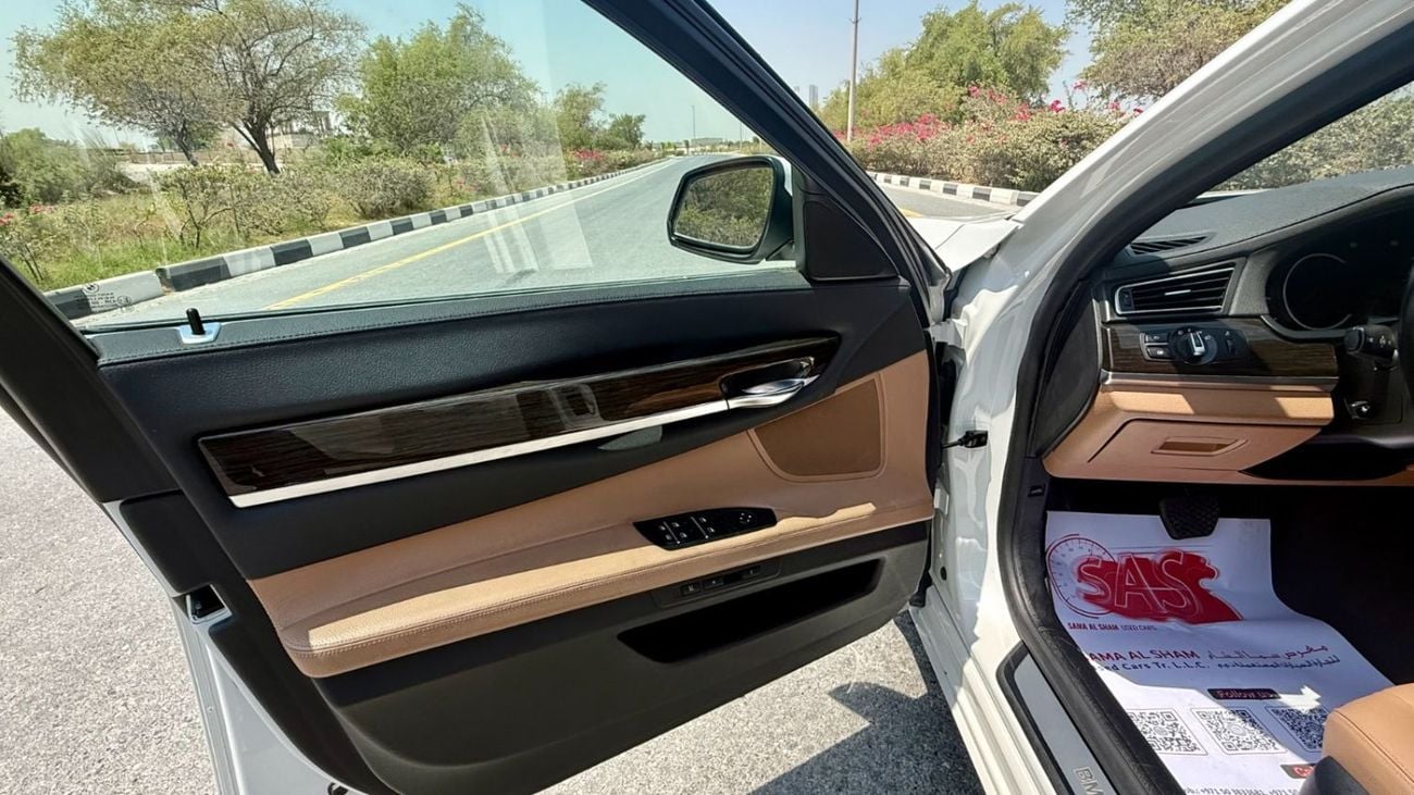 بي أم دبليو 740Li لاكجوري