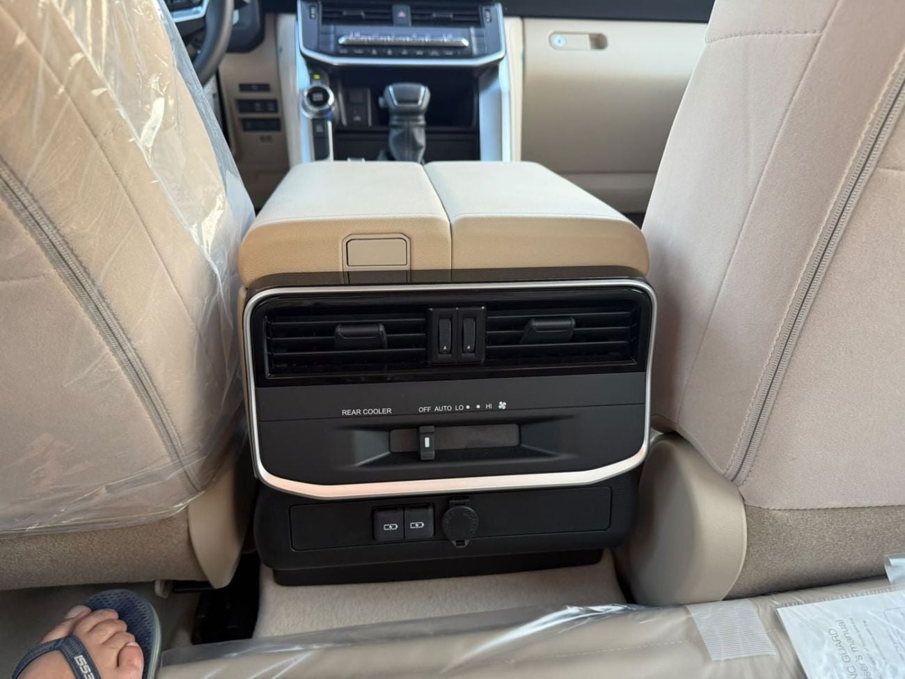 Toyota Land Cruiser GXR 3.3L TWIN TURBO DIESEL BASIC OPTION WITHOUT SUNROOF 2026 MODEL