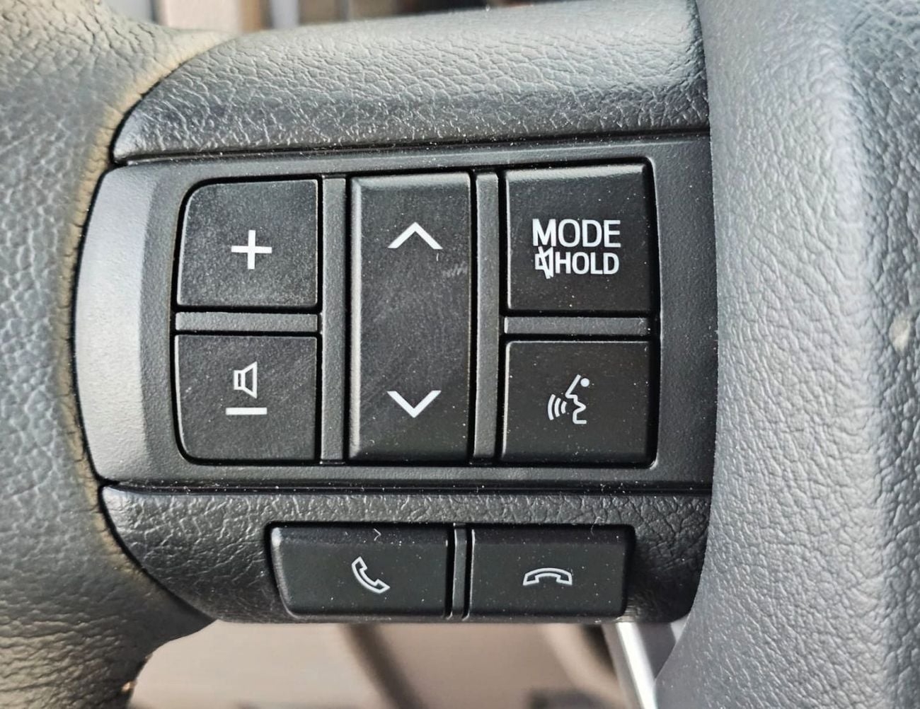Toyota Land Cruiser 70 LC76 HARDTOP 5DOOR || 4.0L PETROL V6 A/T | FULL OPTION / LEATER SEATS / REAR CAMERA / OVER FENDER /