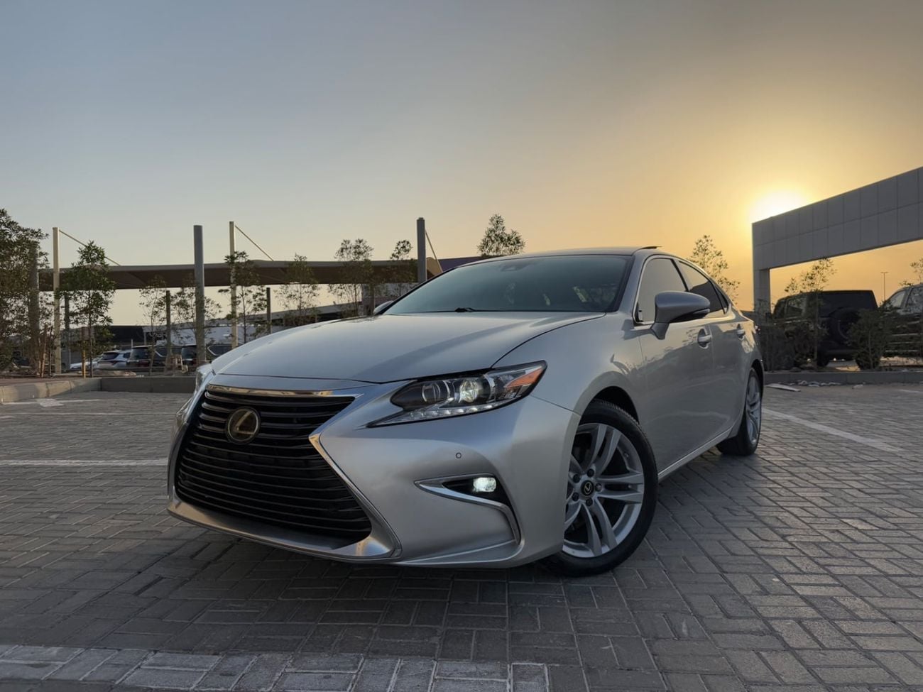 Lexus ES350 2016