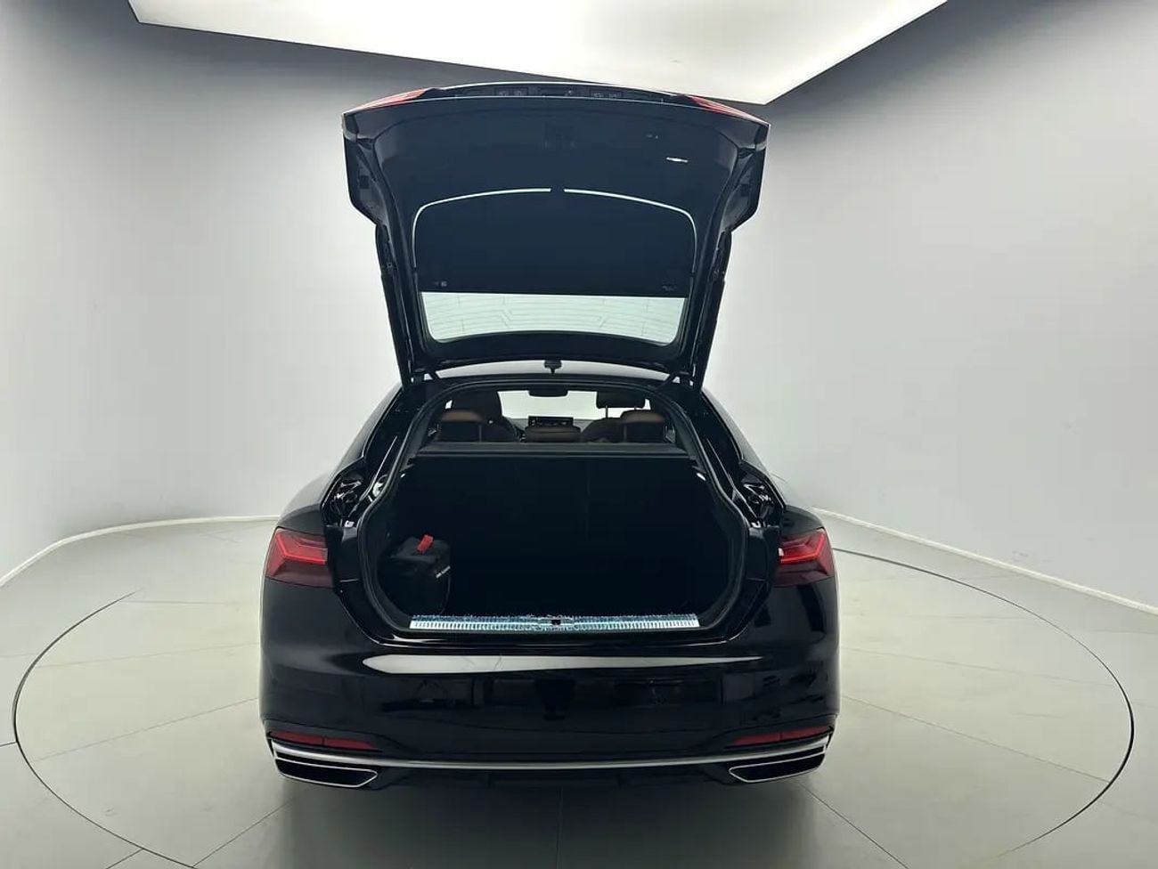أودي A5 40 TFSI ADVANCED SPORTBACK (Ref# 99428)