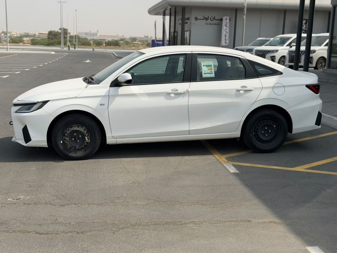 Toyota Yaris E Toyota Yaris 1.5 AT GCC basic options