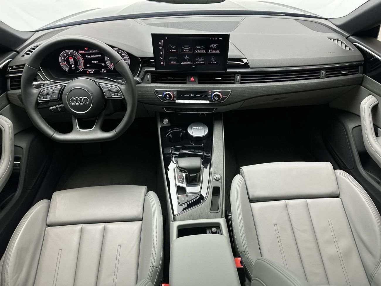 أودي A5 40 TFSI S-LINE (Ref# 055633)