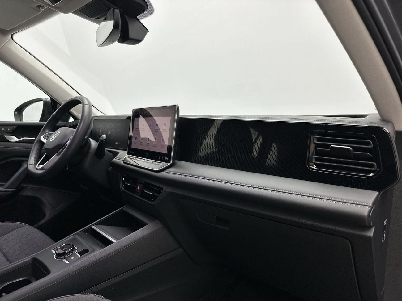 Volkswagen Tiguan LIFE Tiguan Life 1.4L | Rear Camera | 3-Zone Climatronic | Ambient Lighting | Leather Steering Wheel | Di