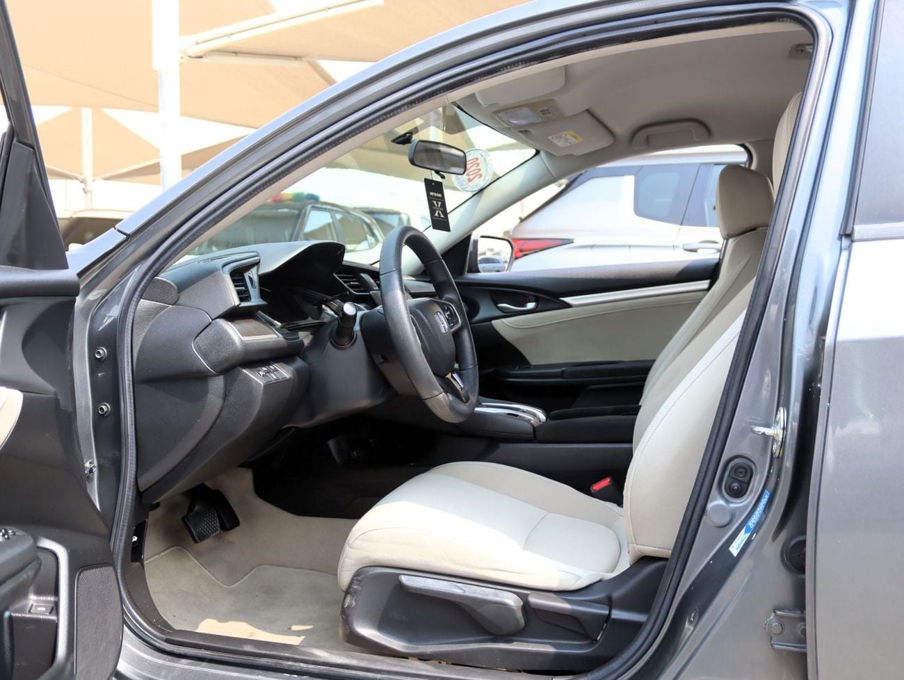 Honda Civic LX ACCIDENTS FREE - GCC - PERFECT CONDITION INSIDE OUT - ENGINE 1600 CC