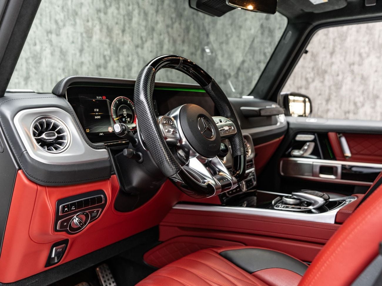 Mercedes Benz G63 AMG STANDARD BUY NOW, PAY 2027 | THE BLACKLINE STANDARD | Warranty, Full Mercedes Service History, GCC