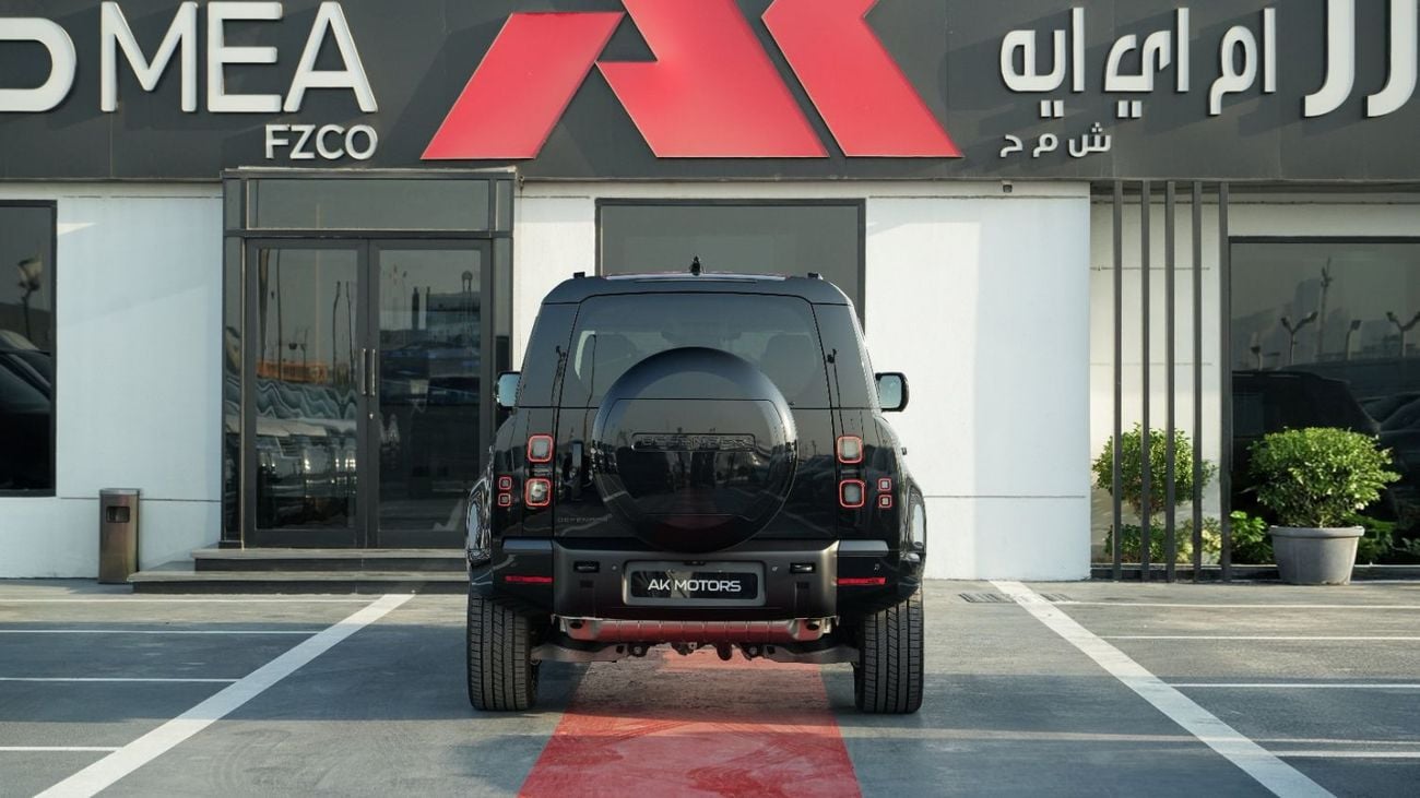 Land Rover Defender P400e X-DYNAMIC HSE Plug-in Hybrid Black-White 2026MY Export Only