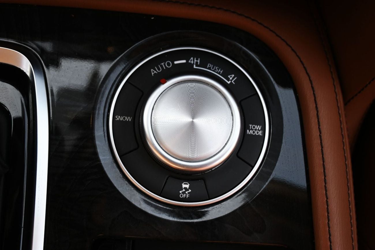 Infiniti QX80 LUXE SENSORY PROACTIVE BLACK EDITION