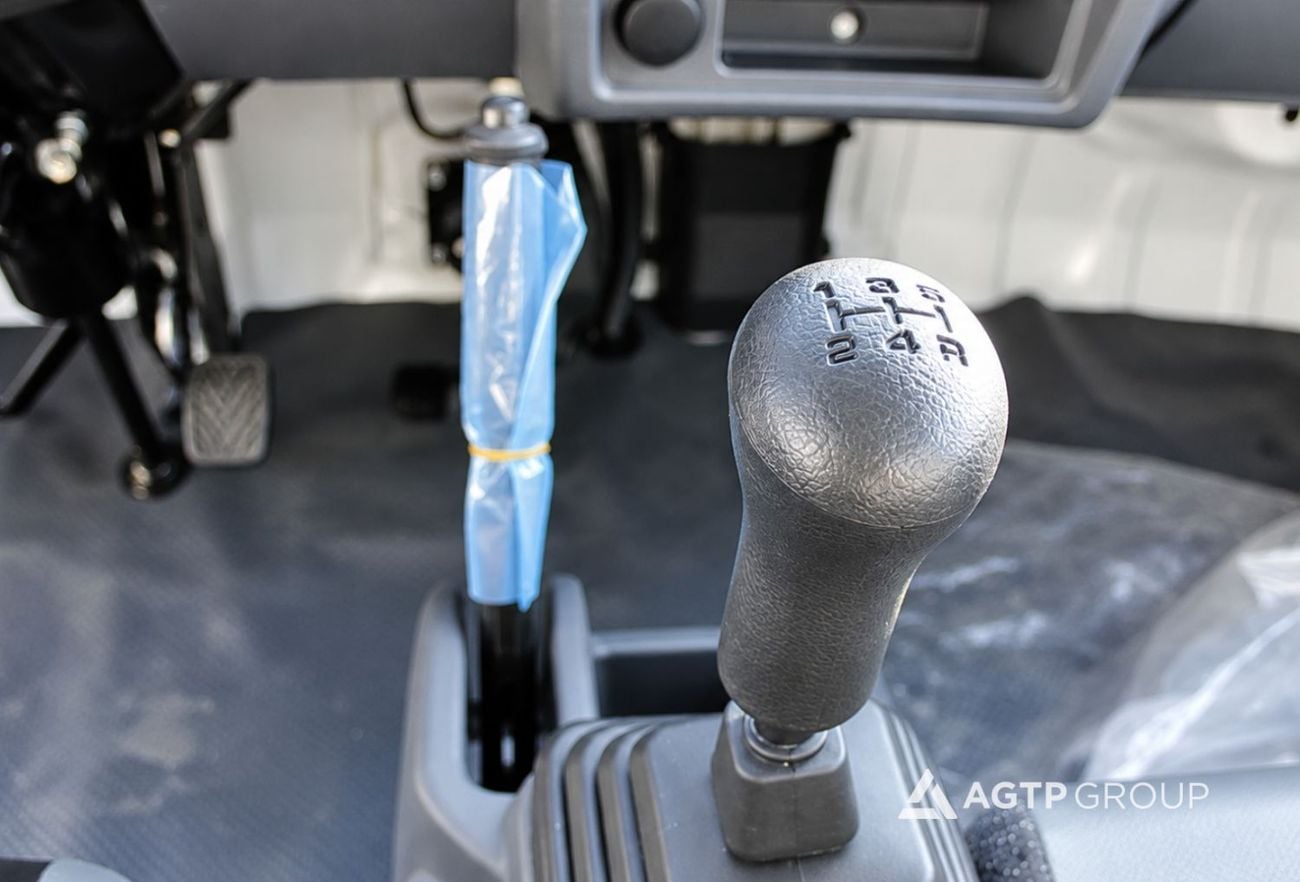 Suzuki Carry STANDARD 1.2L Petrol | 5-Speed Manual | 4×2 | Single Cab Pickup | Basic Option | AFRICA EXPORT