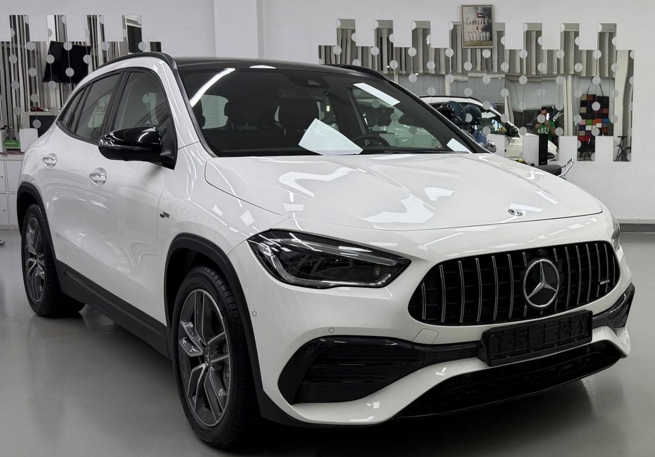 Mercedes Benz GLA 35 AMG 4MATIC GCC .. FSH .. Original paint .. Perfect Condition .. AMG