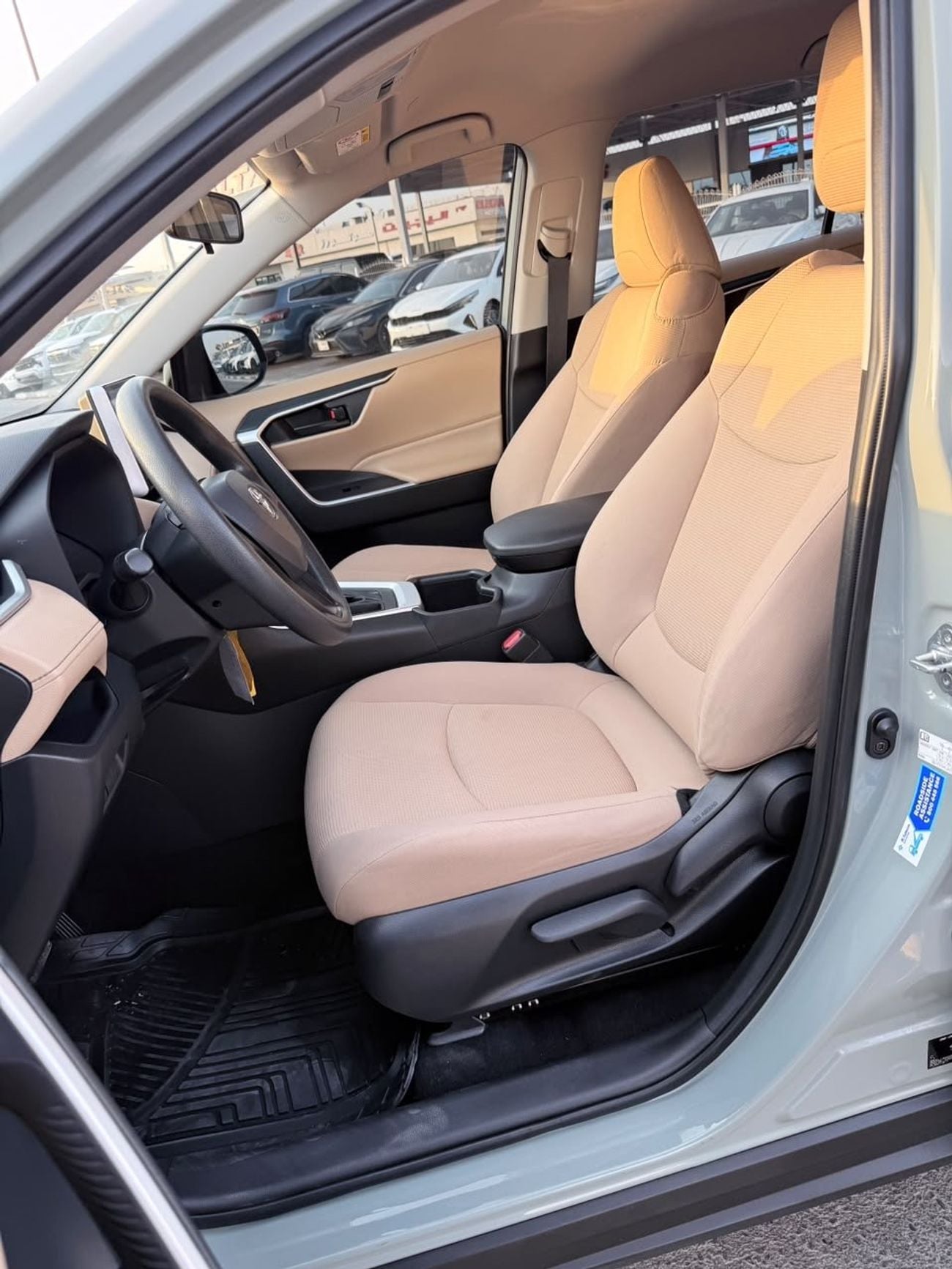 Toyota RAV4 EX RAV4 GCC 2023 model mid option