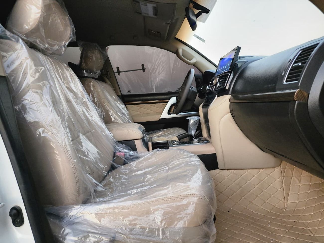 Toyota Land Cruiser GXR UPGRADE 2025