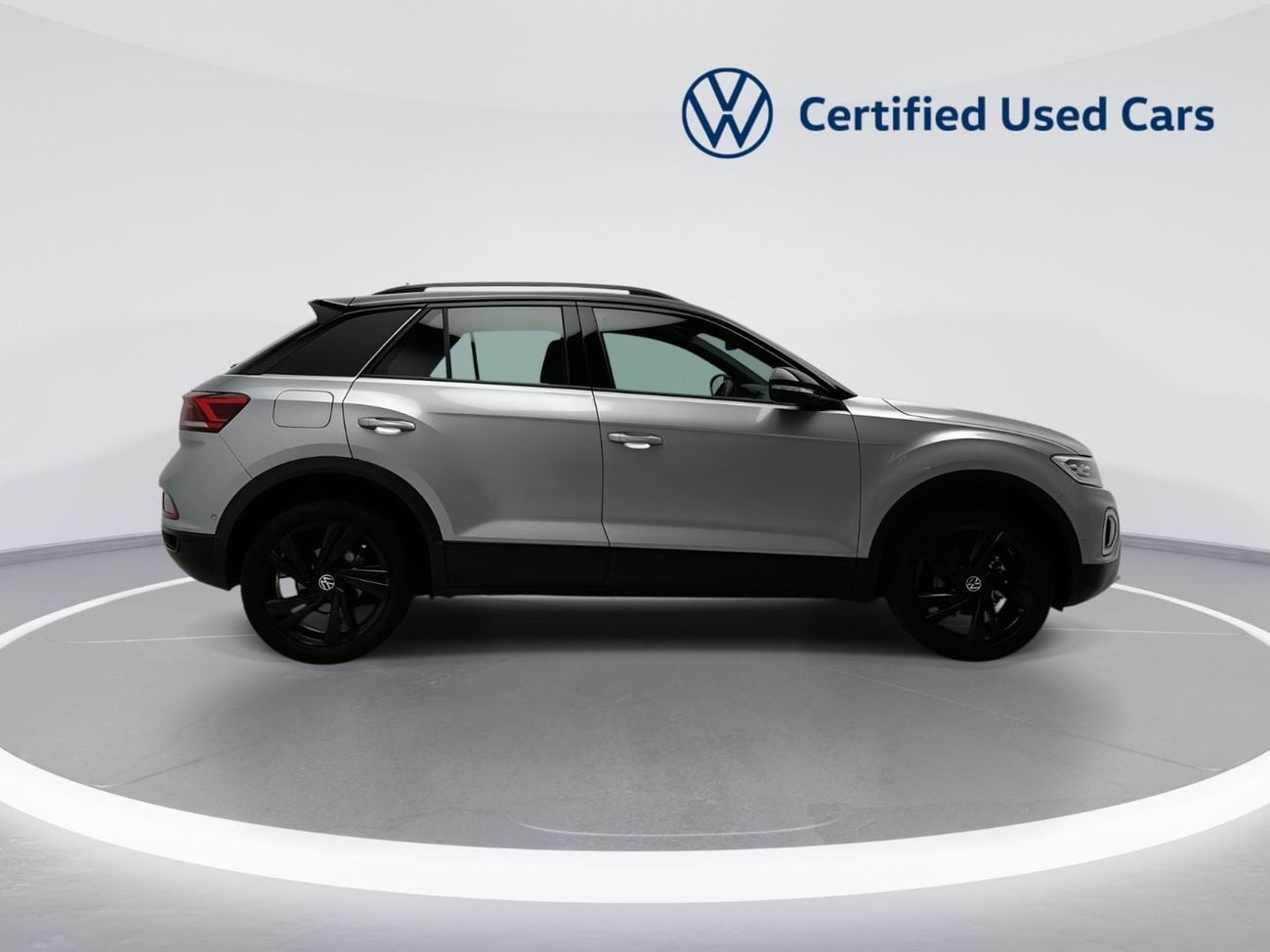 Volkswagen T-ROC STYLE with Black Style Package 1.4L | 17,100 AED SAVINGS from New Car | Upgraded Alloys & Prem