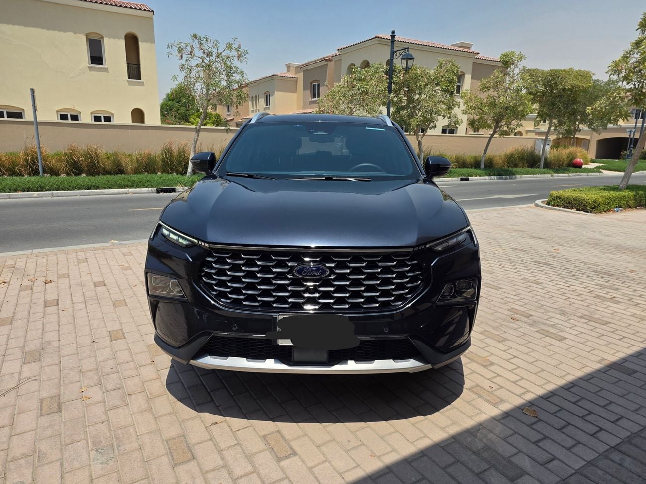 فورد تيريتوري TITANIUM PLUS