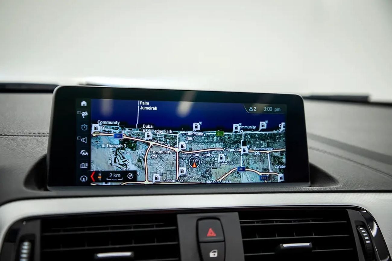 بي أم دبليو 220 220i Sportline Convertible | GCC | Full Service History | Excellent Condition