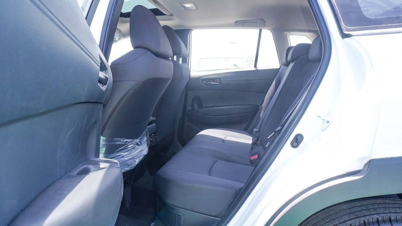 Toyota Corolla Cross LE HEV HEV