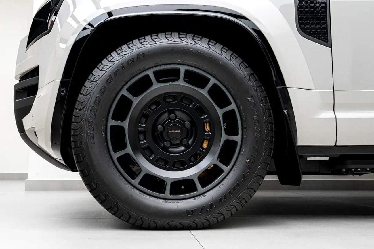 Land Rover Defender 110 Octa P635 GCC Specs