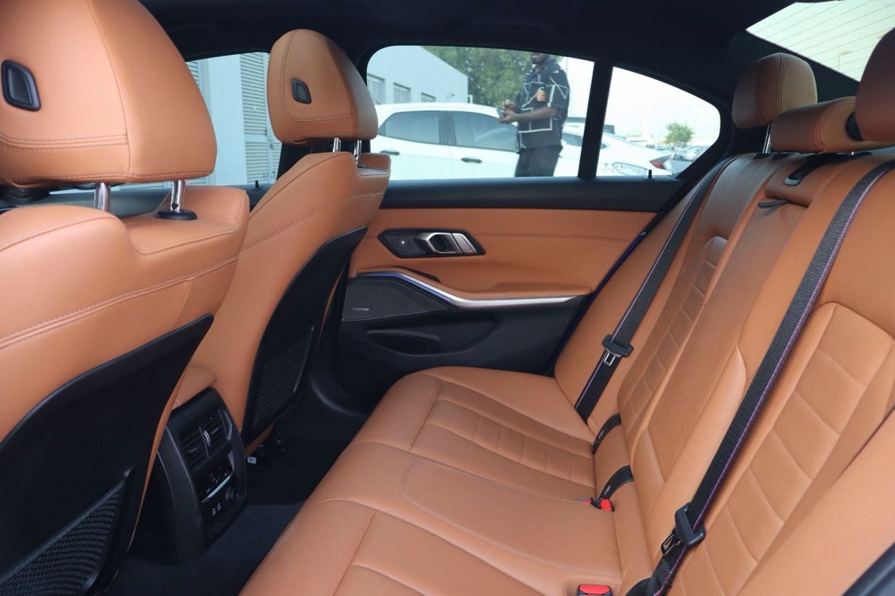 BMW 330i M SPORT