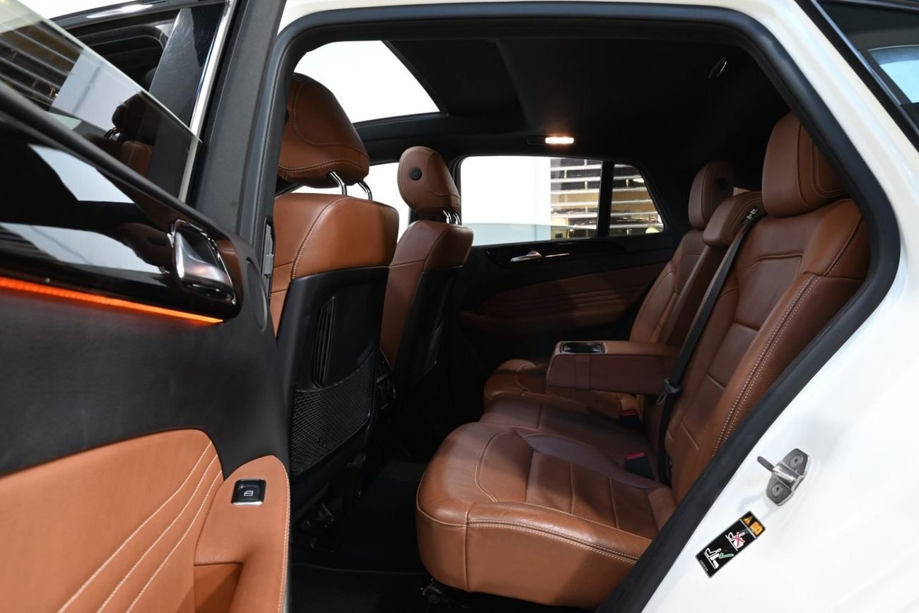 مرسيدس بنز GLE 43 AMG 2018 Mercedes GLE 43 AMG 4Matic, Full Service, Excellent Condition, GCC