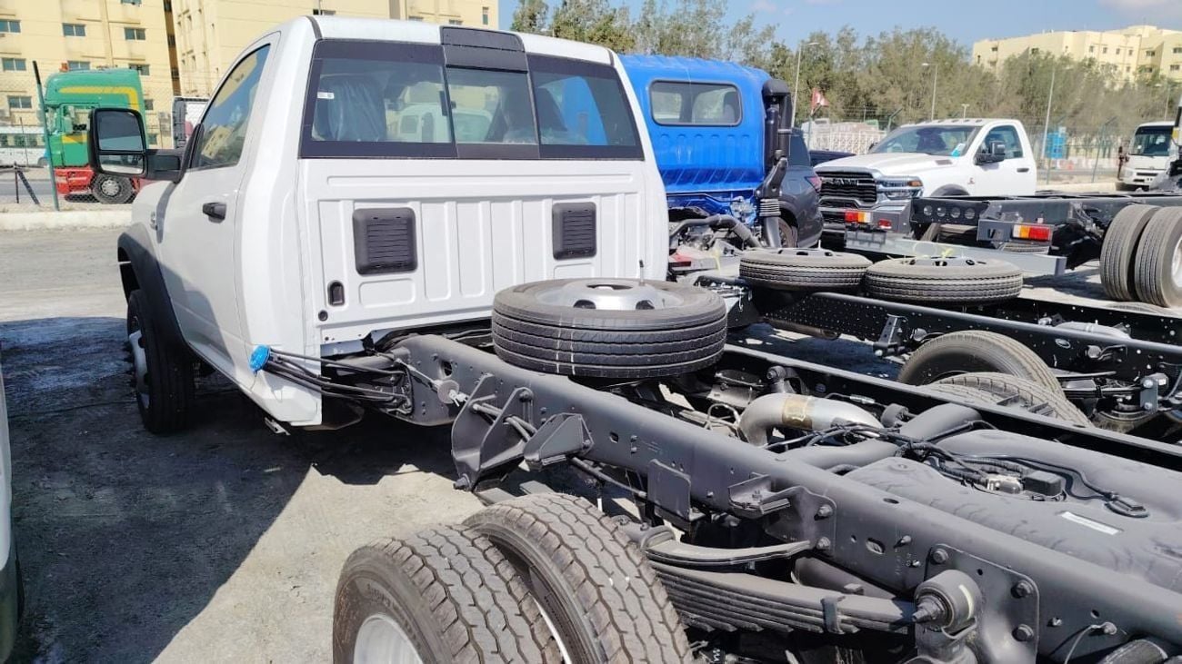 رام 5500 CHASSIS 6.7L TURBODIESEL AUTOMATIC TRANSMISSION ( ONLY FOR RE- EXPORT )