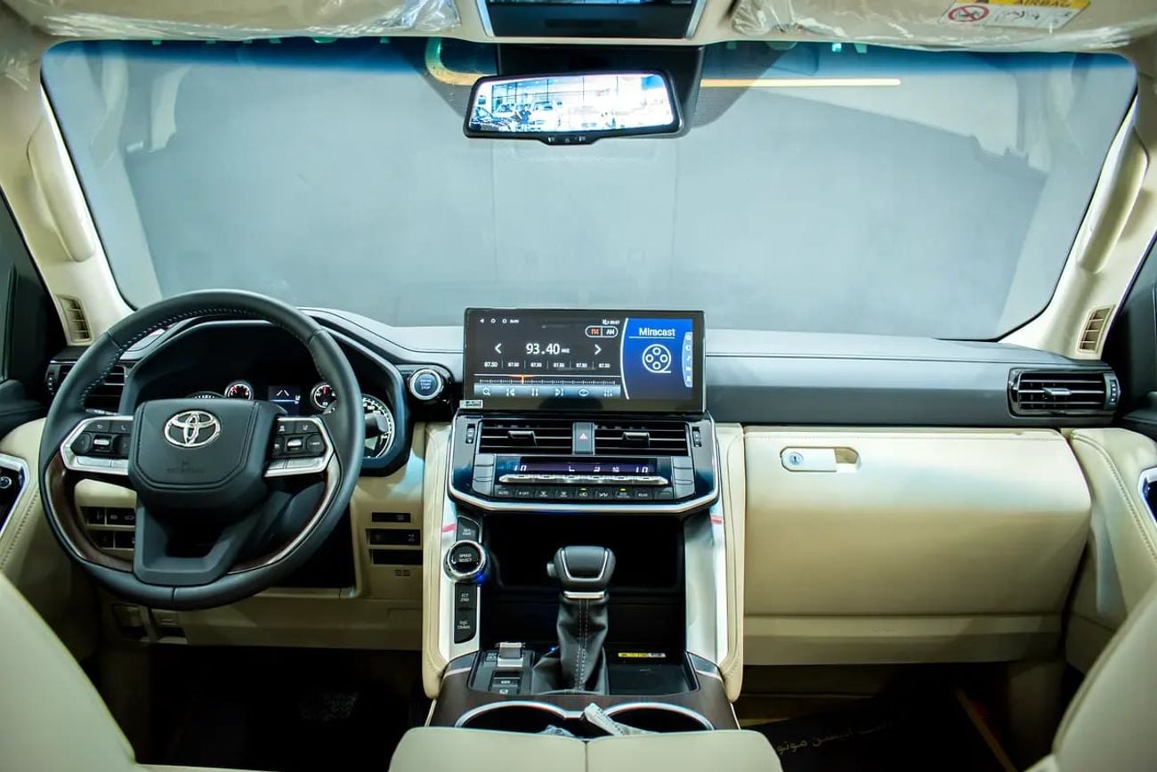 Toyota Land Cruiser GXR GCC Specs