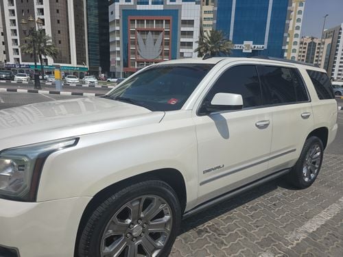 GMC Yukon DENALI PWR STEPS