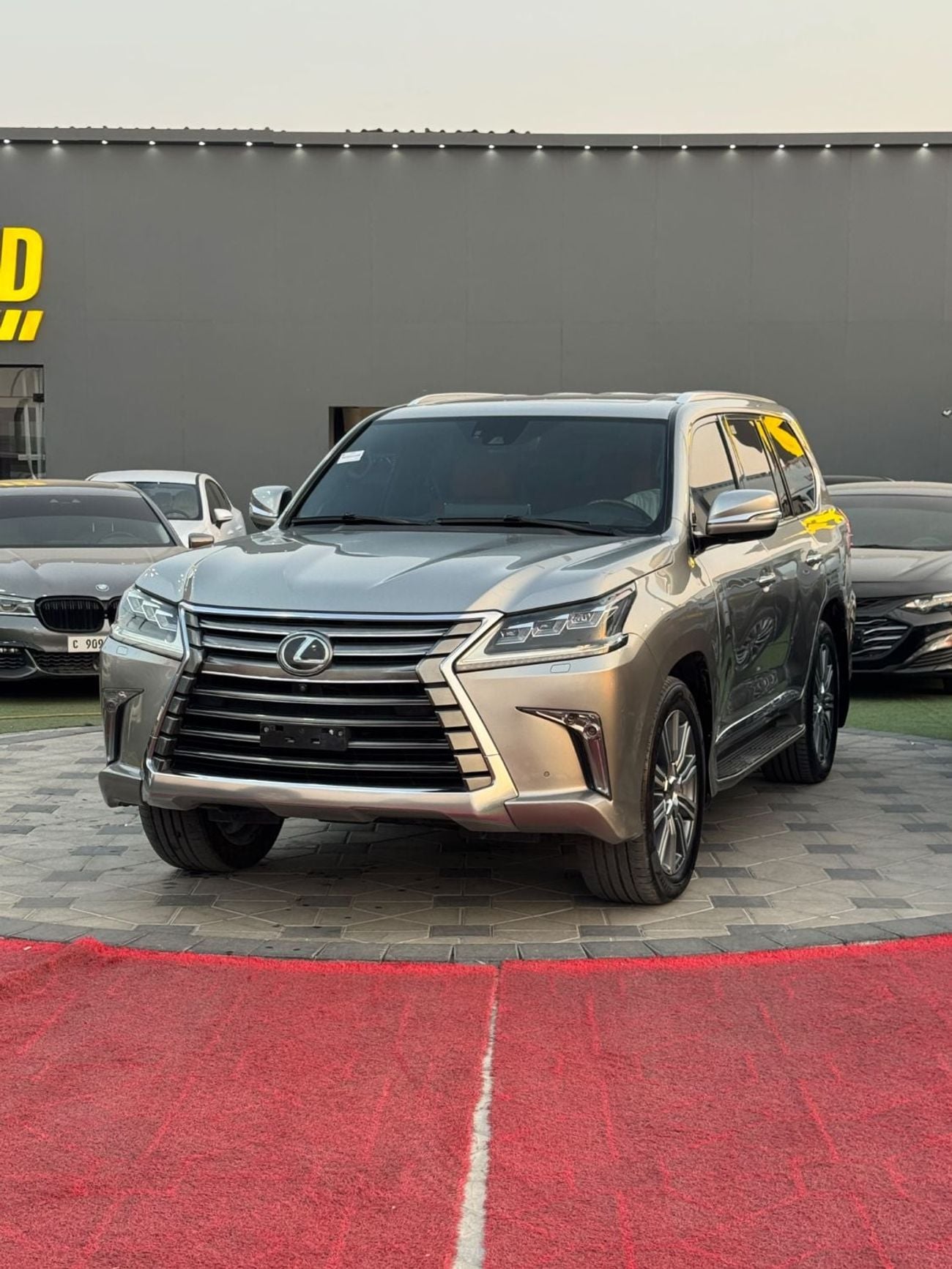 لكزس LX 570 PLATINUM