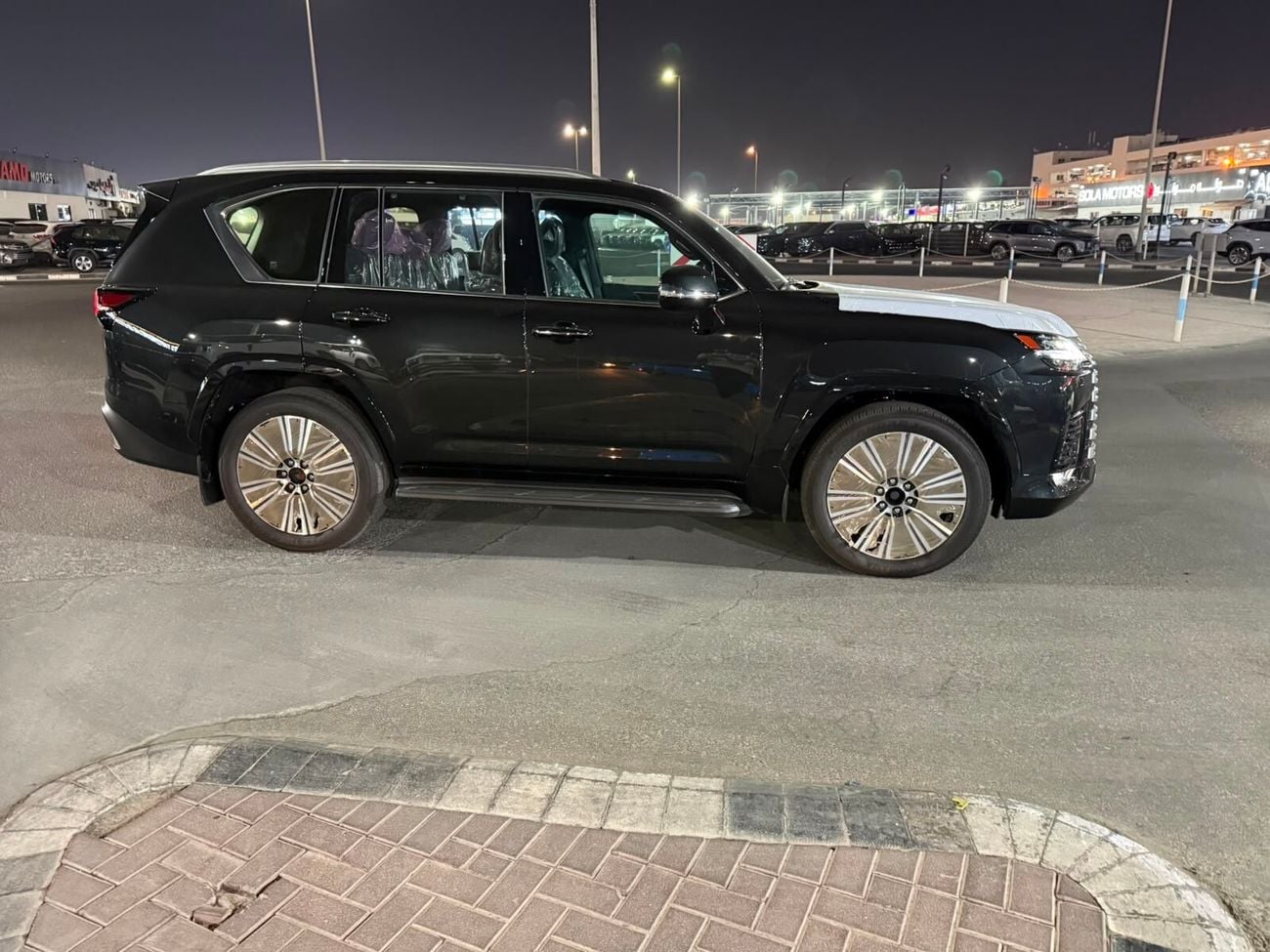 Lexus LX600 SIGNATURE