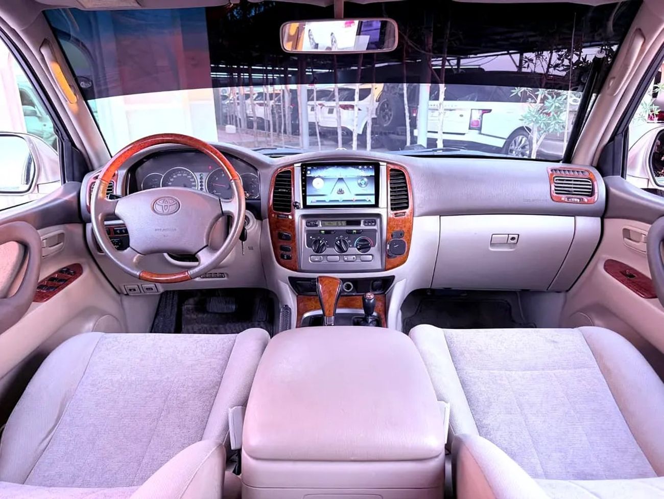 Toyota Land Cruiser لاند كروزر موديل GXR بحالة ممتازة GXR GCC Specs