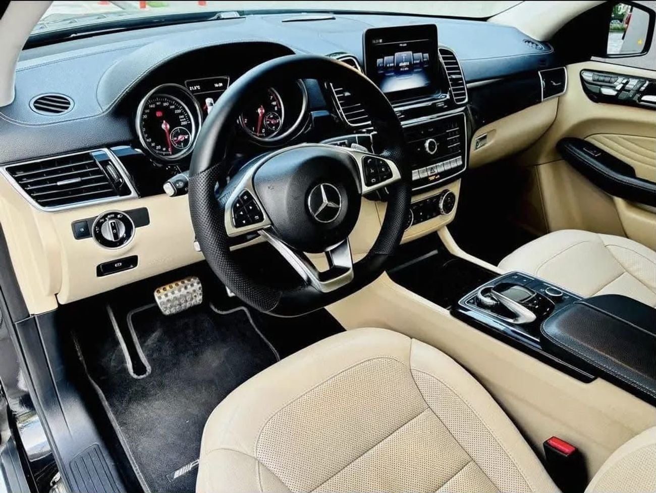 Mercedes Benz GLE43 AMG STANDARD