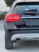 Mercedes Benz GLA250 STANDARD STD