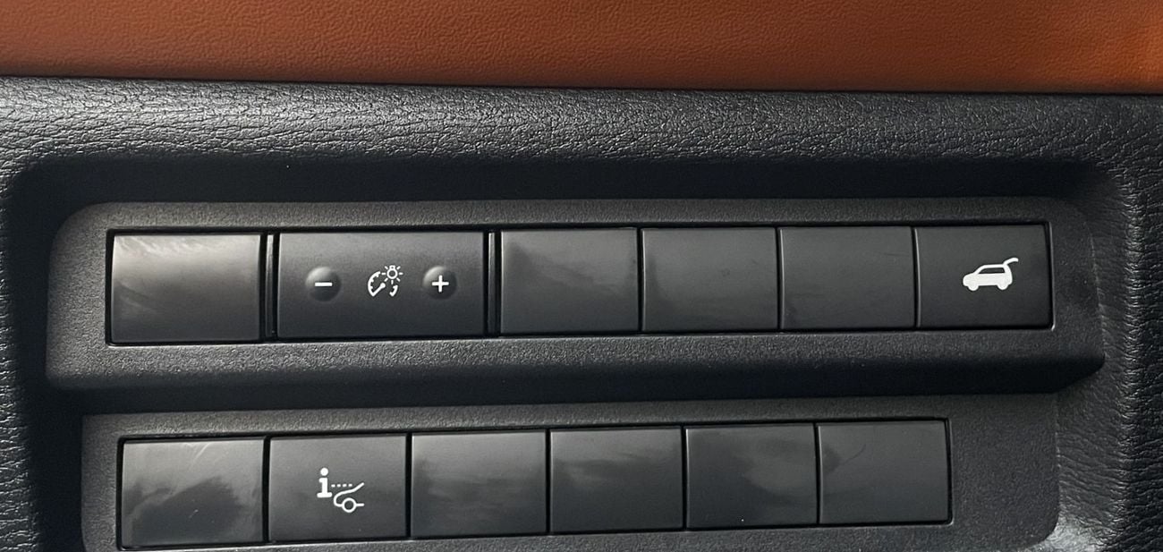 Mitsubishi Outlander PREMIUM ACCIDENTS FREE - GCC - P LINE - ORIGINAL PAINT - PERFECT CONDITION INSIDE OUT - 2 KEYS