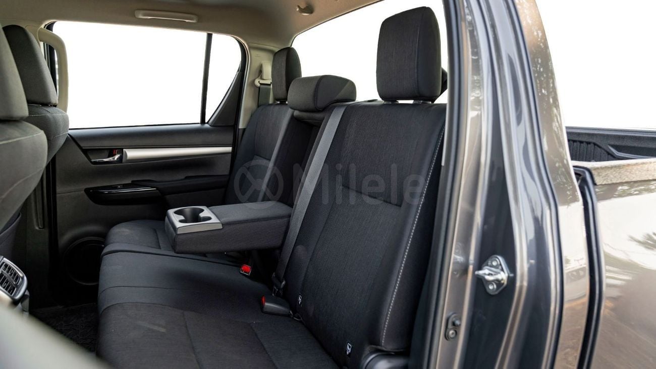 Toyota Hilux HILUX DC 2.8 DIESEL MEV AT 4WD | 2-YEAR WARRANTY + SERVICE AVAILABLE | IN-HOUSE FINANCING | 0% DOWN