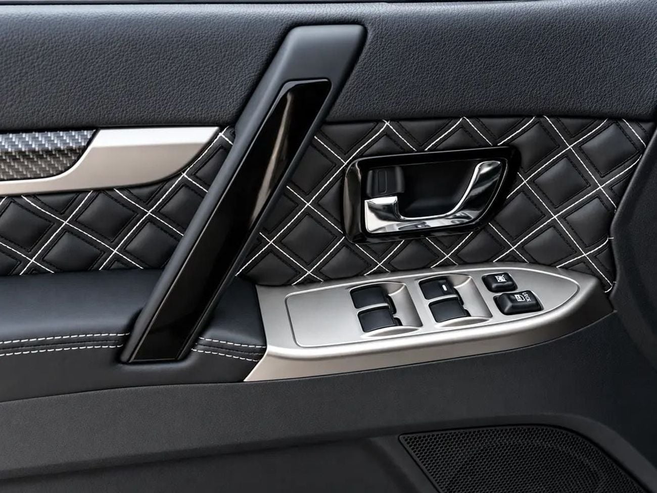 Mitsubishi Pajero GLS H/L SIGNATURE EDI