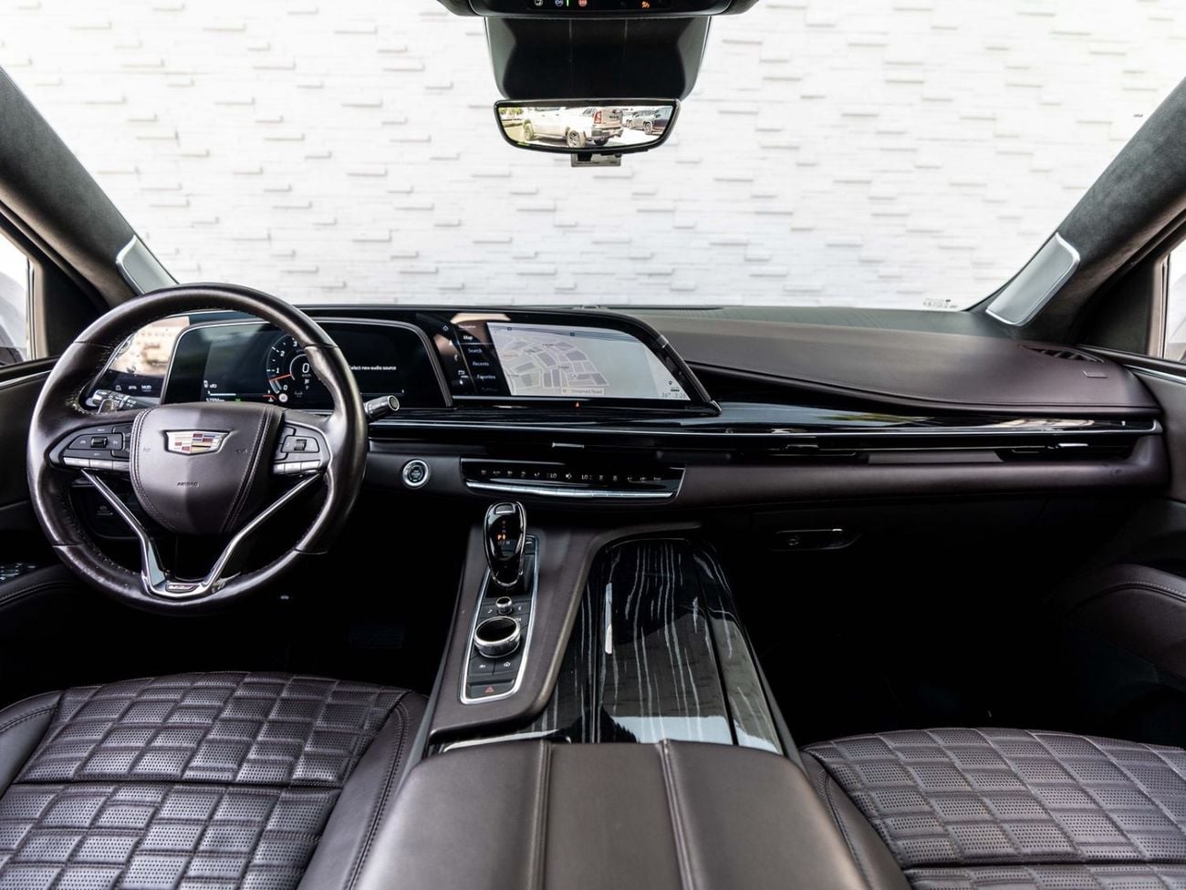 كاديلاك إسكالاد V SERIES Cadillac Escalade 2023 مواصفات خليجية