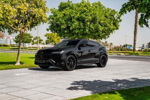لامبورغيني اوروس STANDARD سيارة كاملة المواصفات، مفتاحان، سجل صيانة كامل، طلاء أصلي، بدون حوادث، خضعت لصيانة شاملة.